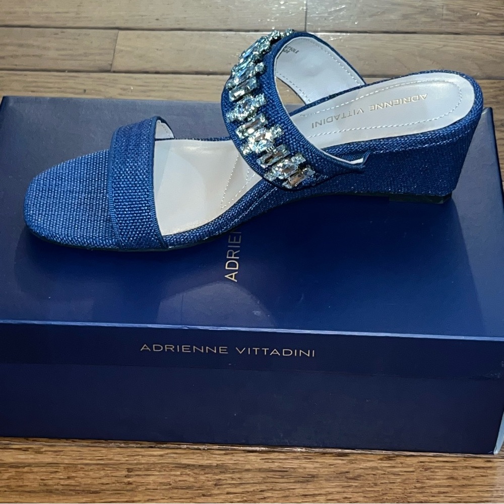 Adrienne Vittadini Acres Embellished Sandals Blue Raffia Women’s Size 7.5 Jewels - Picture 3 of 13